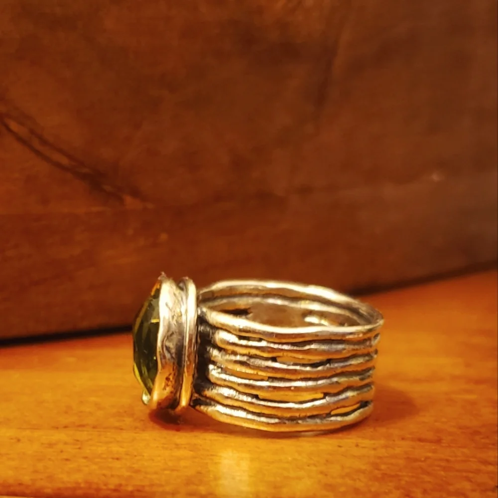 Silpada Sterling Silver & Green Quartz Ring - Picture 3 of 5